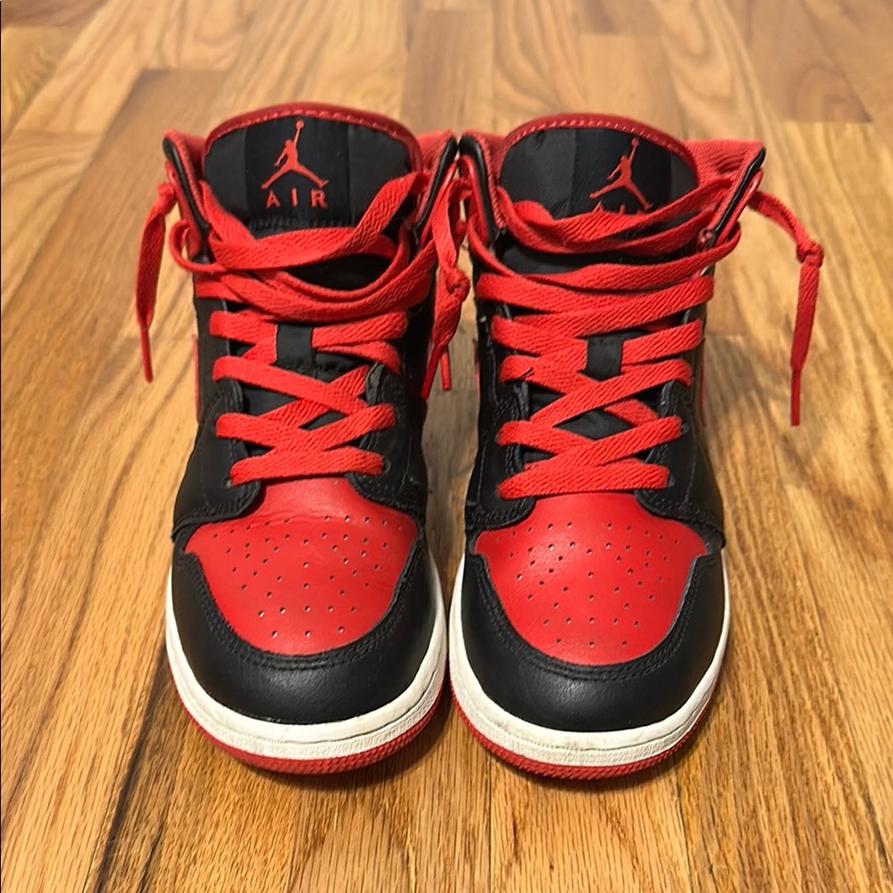 Nike Air Jordan 1Mid